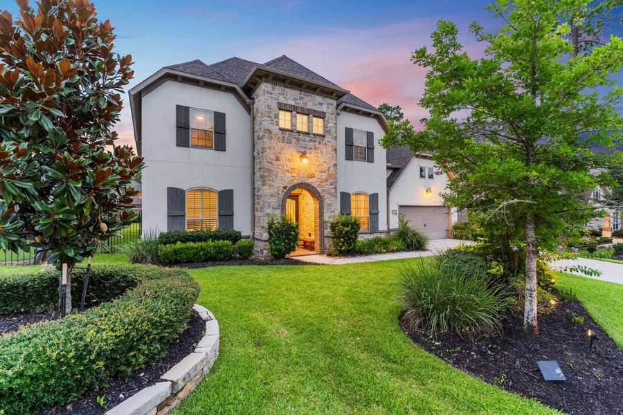 22 Mayapple Blossom PL, Tomball, TX 77375