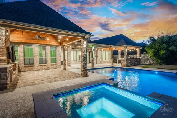 27714 Wimberly Falls LN, Fulshear, TX 77441