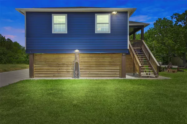 Dickinson, TX 77539,939 12th ST