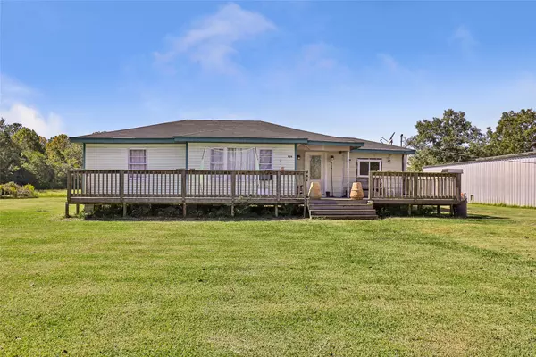 275 County Road 2354,  Hardin,  TX 77575