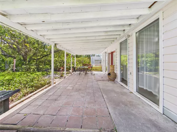 Dickinson, TX 77539,713 6th ST