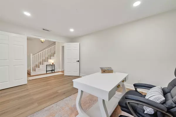 Houston, TX 77090,1123 Belaya LN