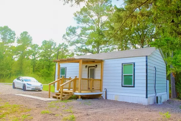 2 Lula DR, Huntsville, TX 77320