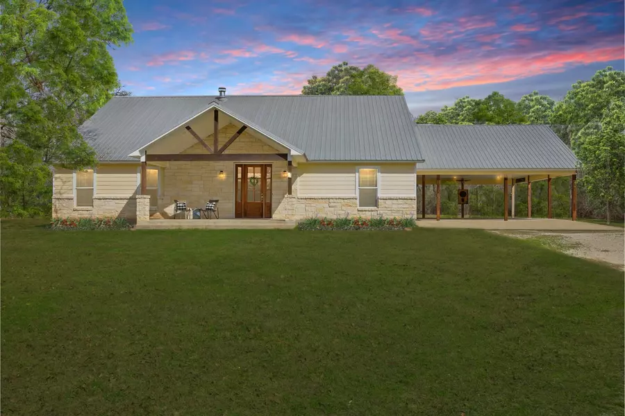 8952 Gibbons Creek RD, Anderson, TX 77830