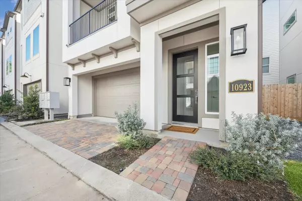 Houston, TX 77043,10923 Brookeshire Chase LN