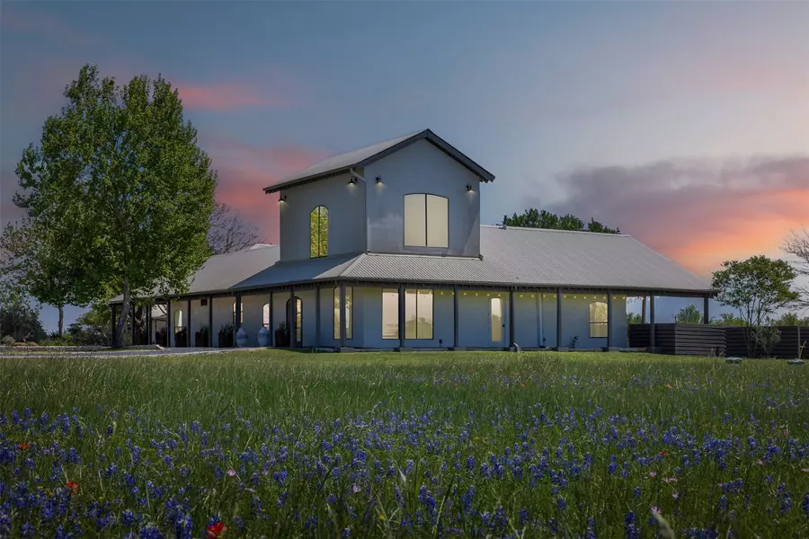 139 Blossom Hill RD, Round Top, TX 78954