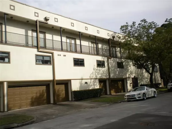 Houston, TX 77008,1342 Rutland ST #208