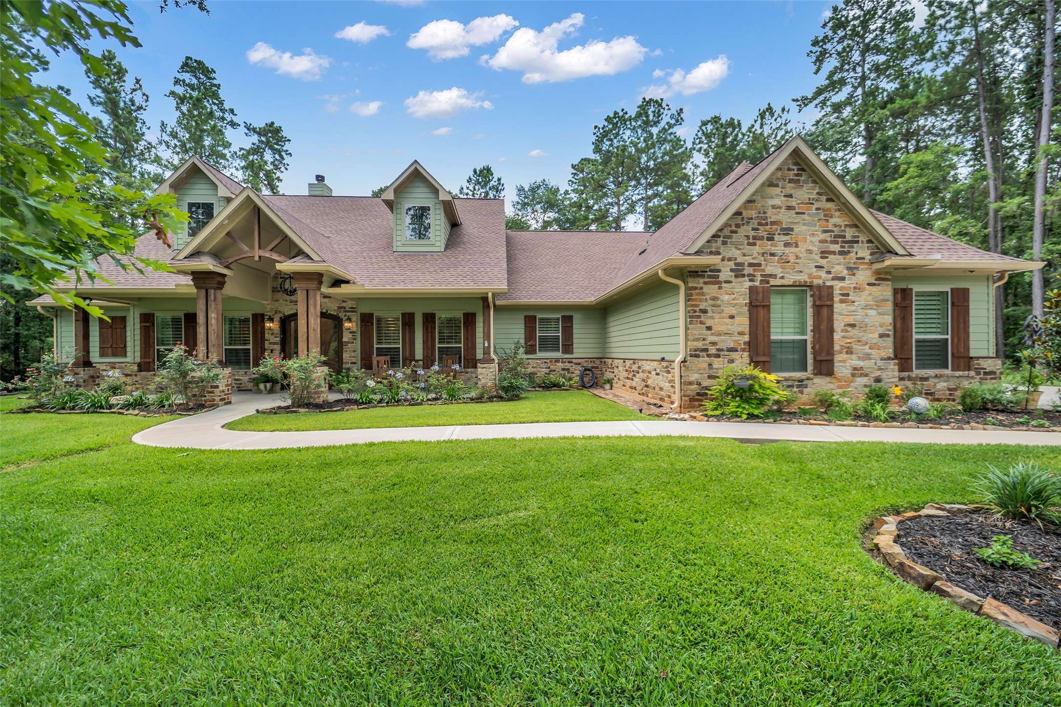 10516 Single Shot LN, Willis, TX 77378