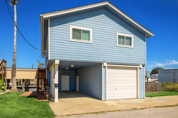 206 Leeward WAY,  Freeport,  TX 77541