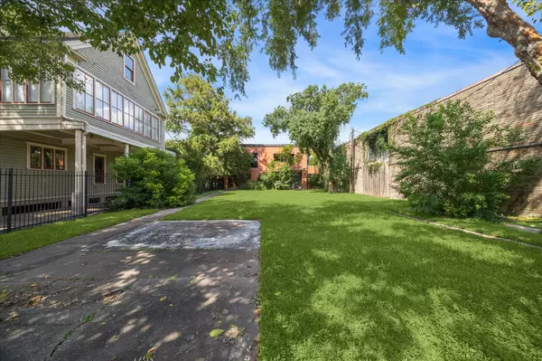 Houston, TX 77006,221 Emerson ST