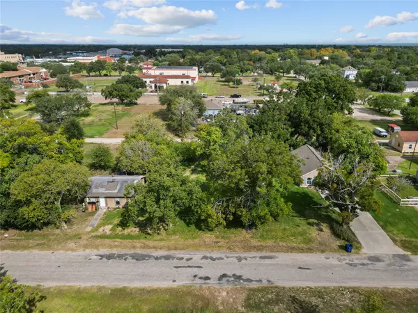 Texas City, TX 77590,418 2nd Avenue N AVE N