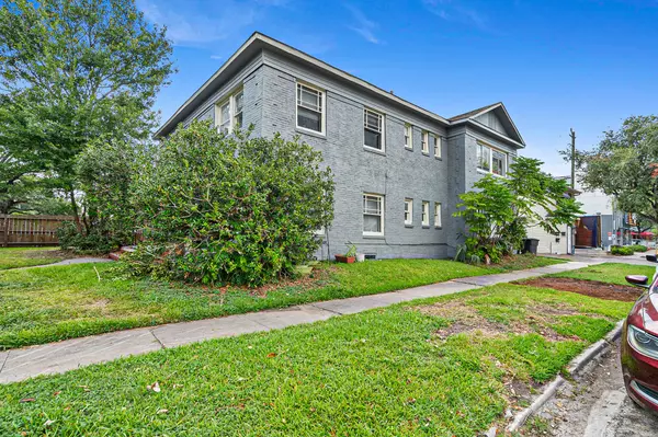 Houston, TX 77006,3705 Mandell ST #8