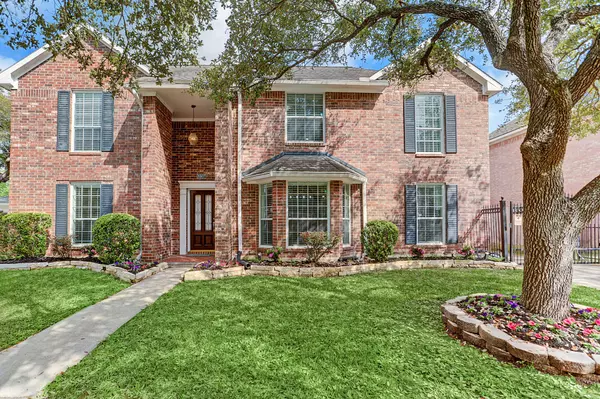 8907 Atwell DR,  Houston,  TX 77096