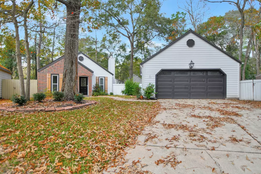 11 Bitterwood CT, The Woodlands, TX 77381