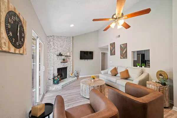 2523 Village Oak DR, Katy, TX 77493