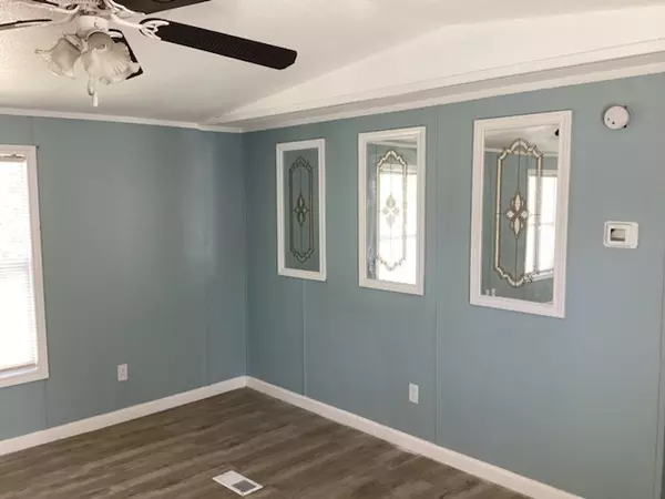 Highlands, TX 77562,306 W Wallisville RD