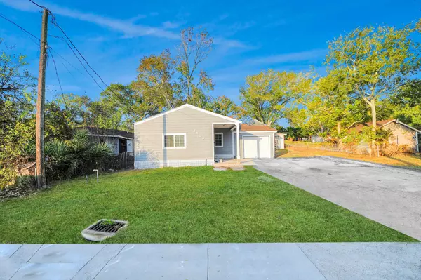 2508 S Texas AVE #A, Pearland, TX 77581