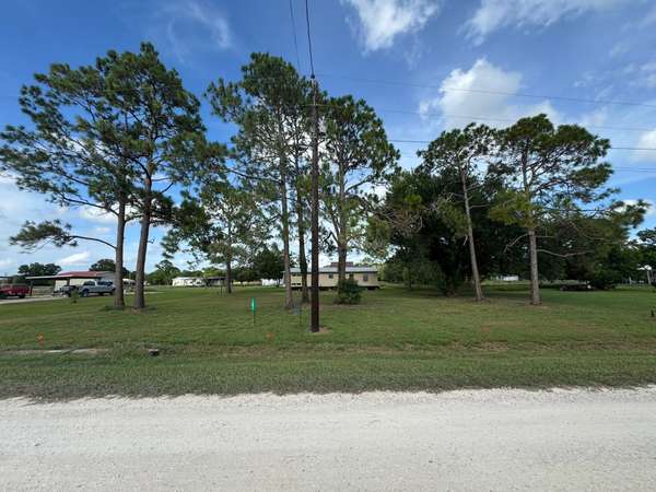 125 Tupelo S, Palacios, TX 77465