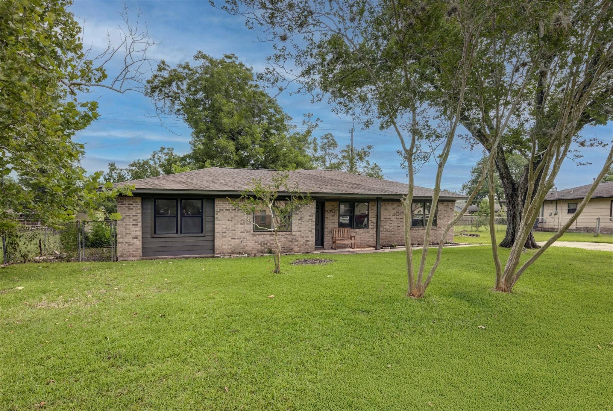 229 Burkett ST, Richwood, TX 77531