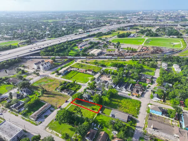 Houston, TX 77026,1807 Davis ST