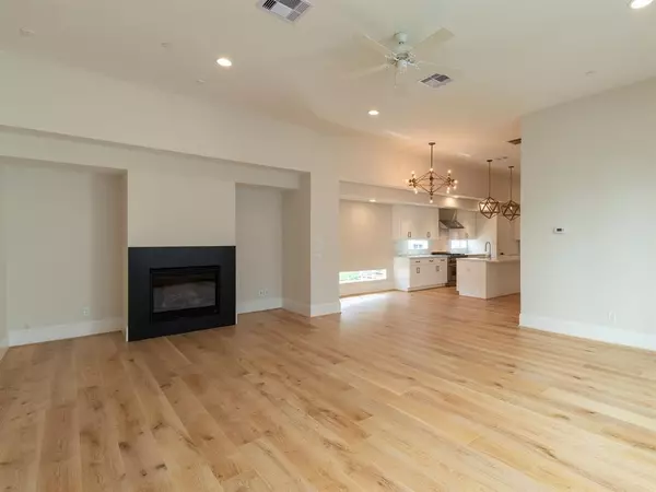 Houston, TX 77025,3821 N Braeswood BLVD #F