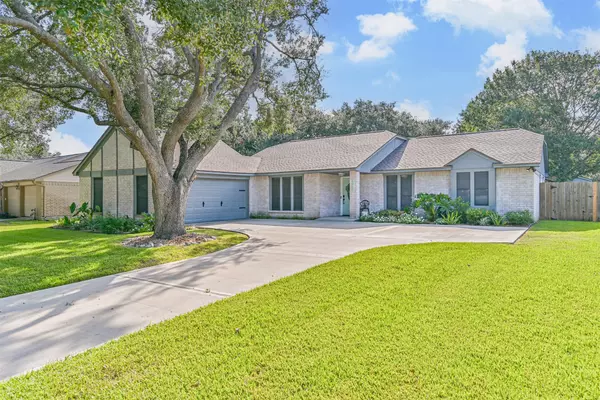 Friendswood, TX 77546,1310 W Castlewood AVE