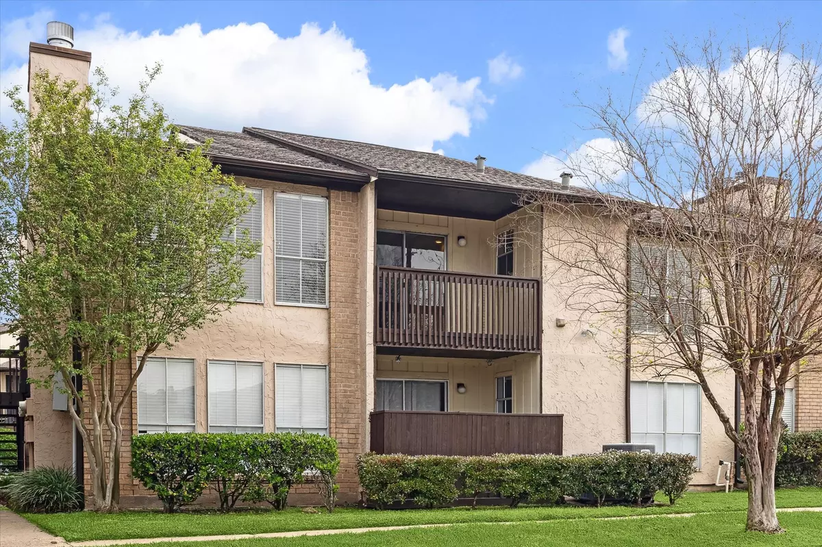 Houston, TX 77058,1500 Bay Area BLVD #422