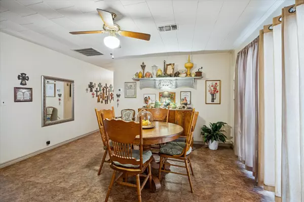 Sealy, TX 77474,1129 Atchison St