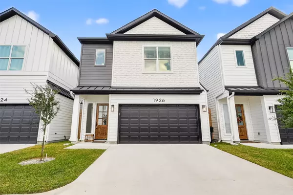 1926 Hoskins DR, Houston, TX 77080