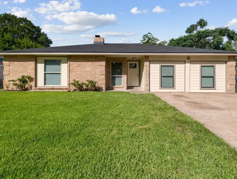 15311 Old Creek RD, Houston, TX 77060