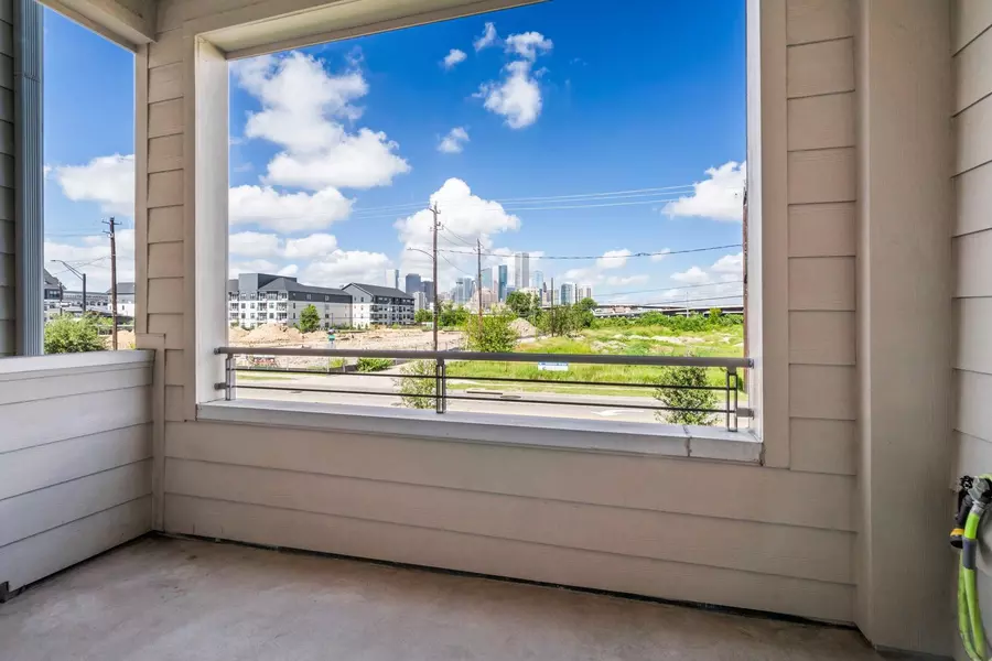 316 Jensen DR, Houston, TX 77020