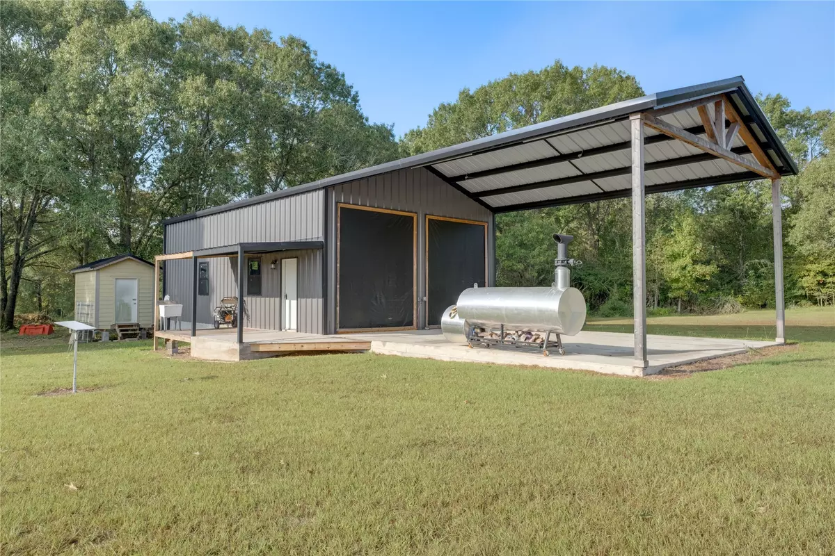 Oakwood, TX 75855,760 Private Road 2422