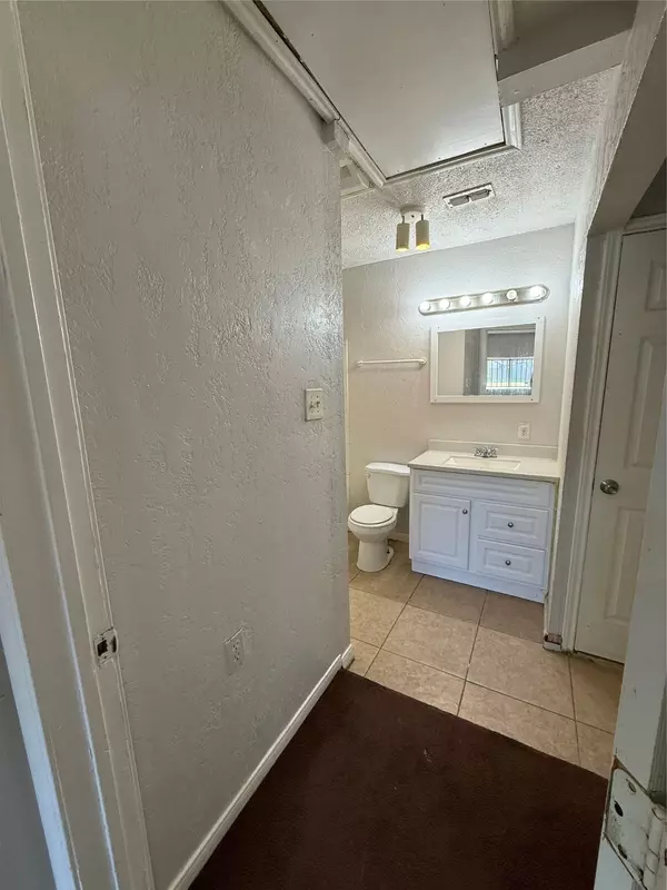 Houston, TX 77033,5411 Bellfort ST