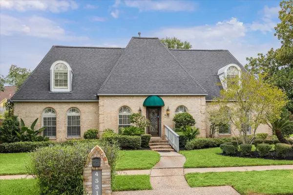 4331 Meadowbank DR, Seabrook, TX 77586