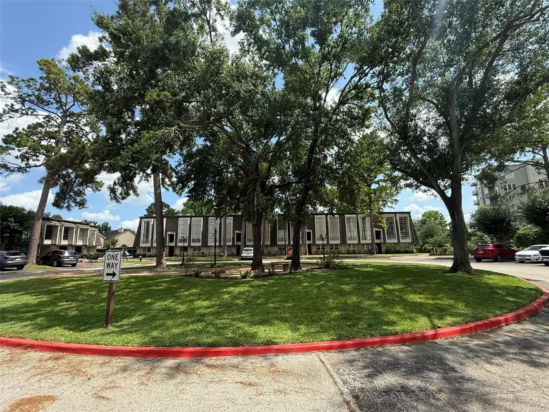 12633 Memorial DR #236, Houston, TX 77024