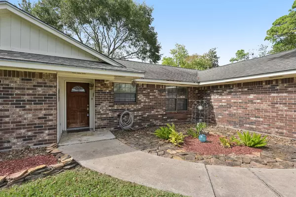 Baytown, TX 77523,12807 Old River DR