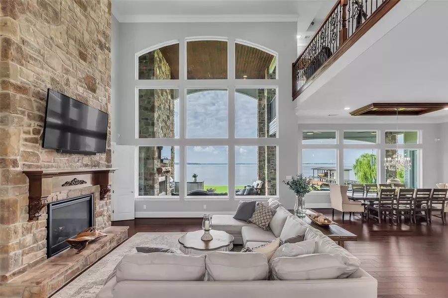 248 Waterfront DR, Livingston, TX 77351