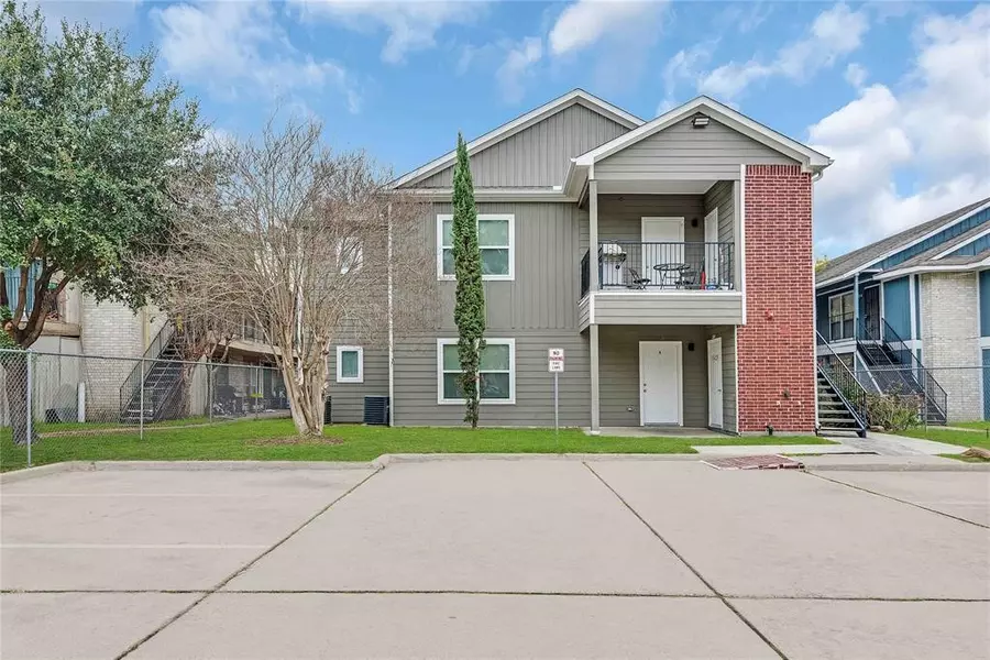 6122 W Mount Houston RD #4, Houston, TX 77088
