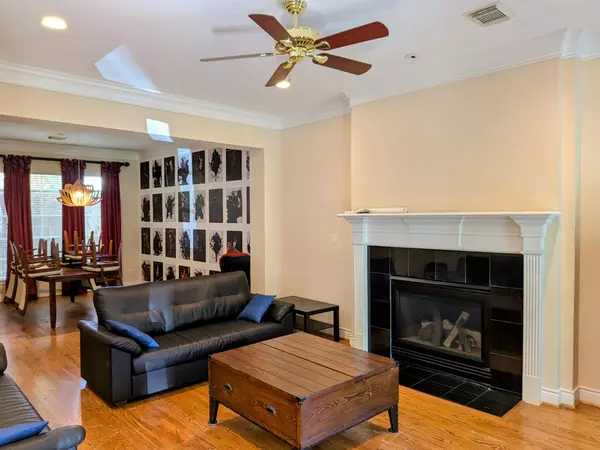 Houston, TX 77030,1903 Canterbury ST