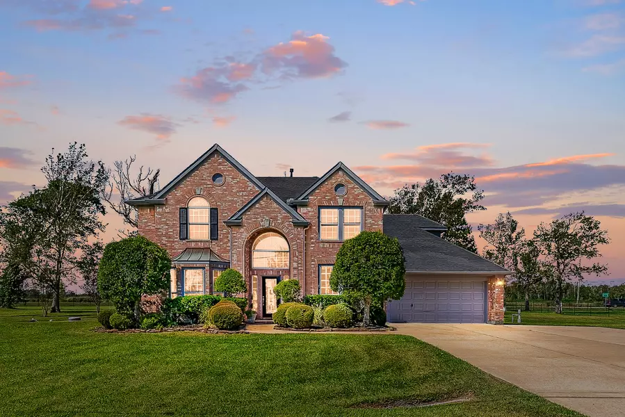 8991 Water Point DR, Beach City, TX 77523