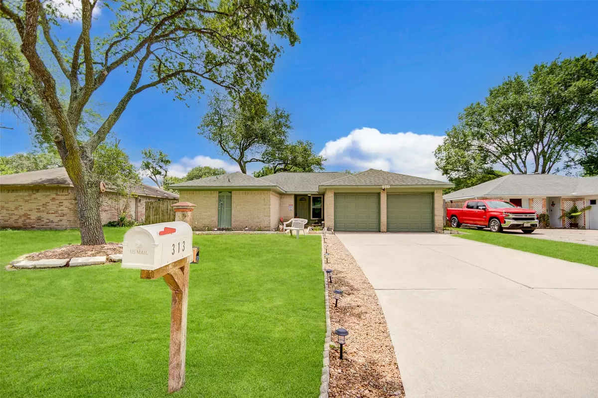 League City, TX 77573,313 Bayridge DR