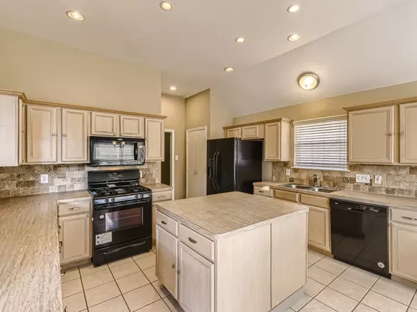 Fresno, TX 77545,1207 Magnolia Dale DR
