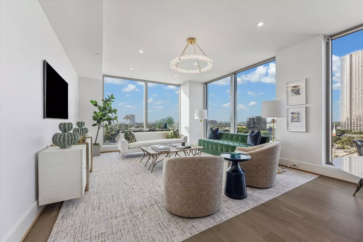 Houston, TX 77056,5656 San Felipe ST #1205