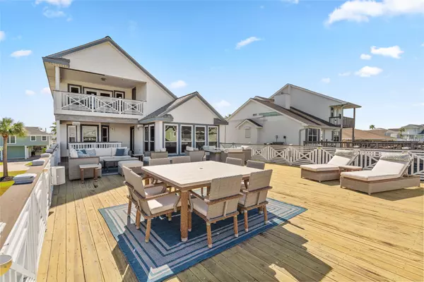 Tiki Island, TX 77554,1314 Hawaii DR