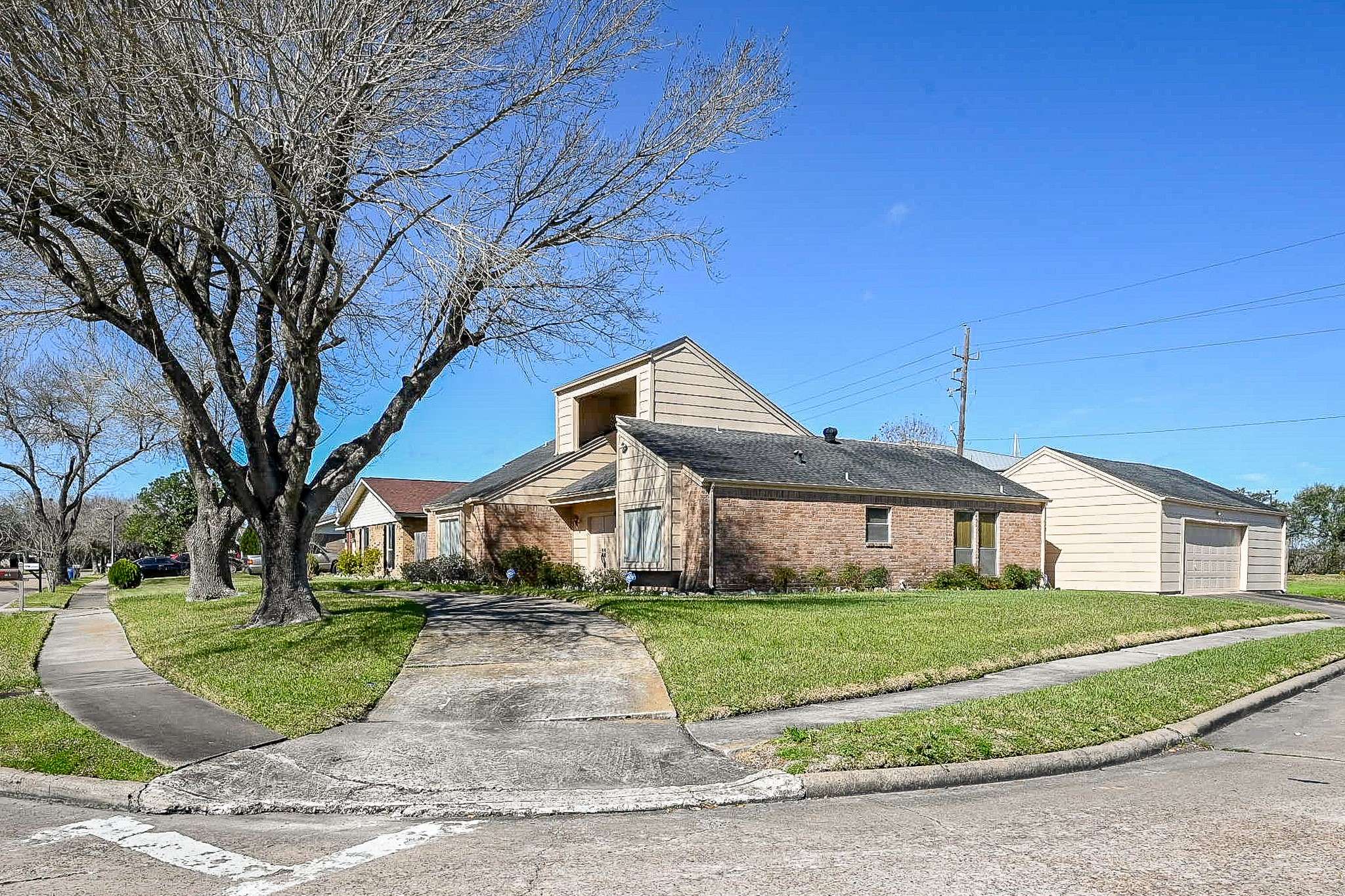 Houston, TX 77083,15402 Mendocino DR