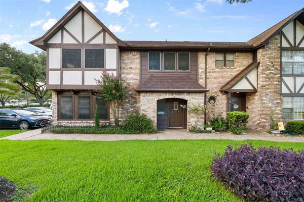 3821 Vista RD, Pasadena, TX 77504
