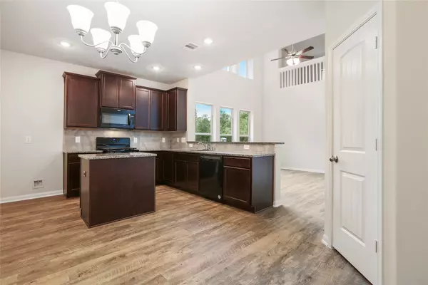 East Bernard, TX 77435,903 Bernard Meadows DR