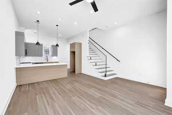 Houston, TX 77091,2581 Paul Quinn ST