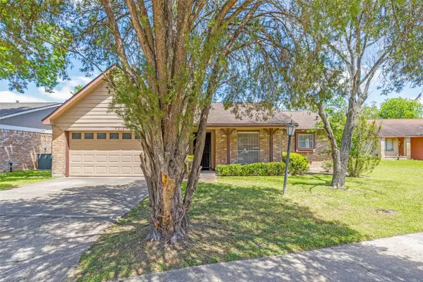 7314 Chasewood DR,  Houston,  TX 77489