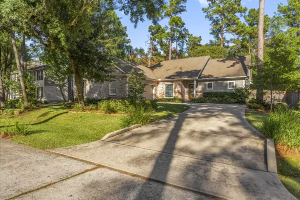 The Woodlands, TX 77381,20 E Wandering Oak DR